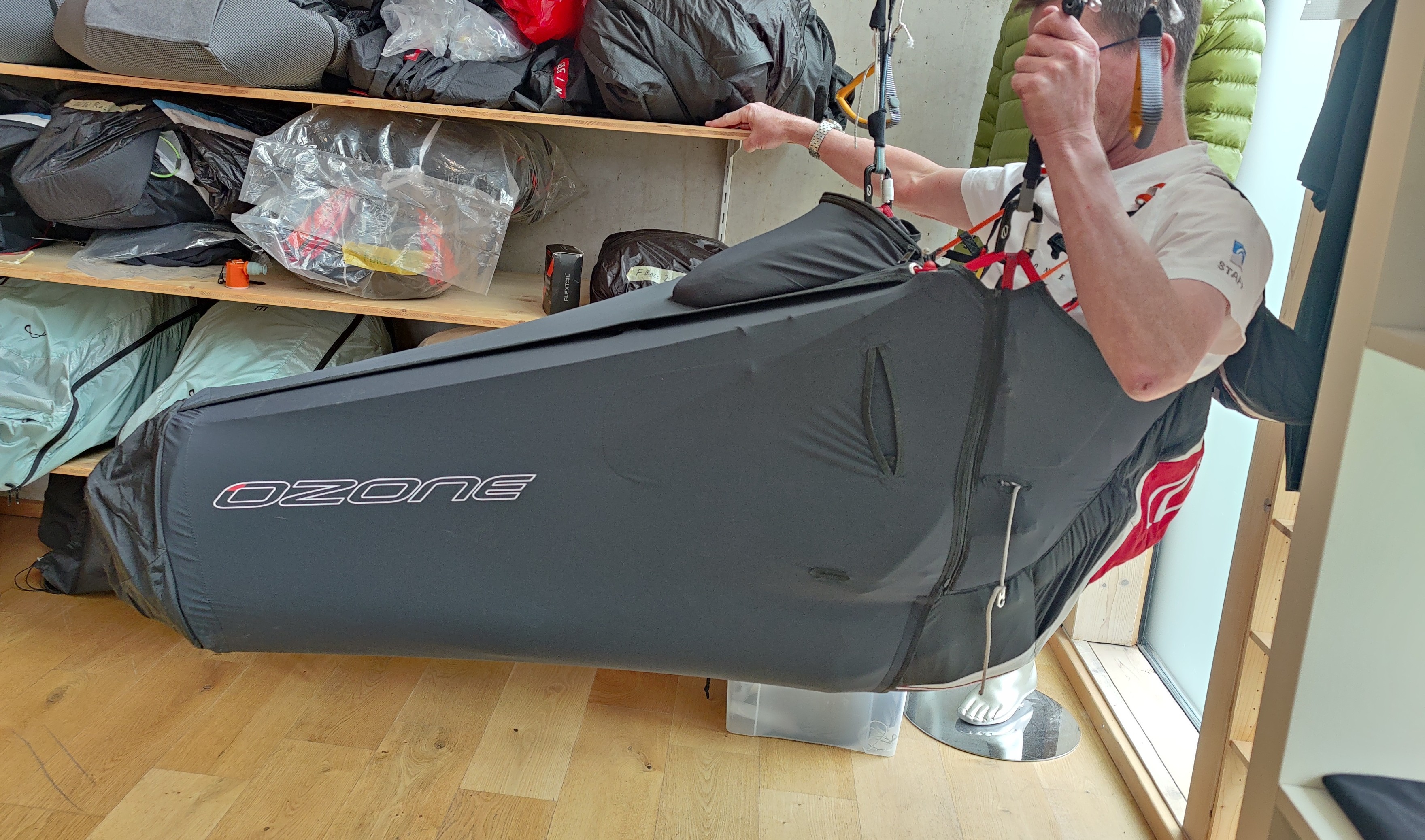 Ozone Ozium 2 Liegegurtzeug mit Softshell Beinsack (Pod570) OCCASION